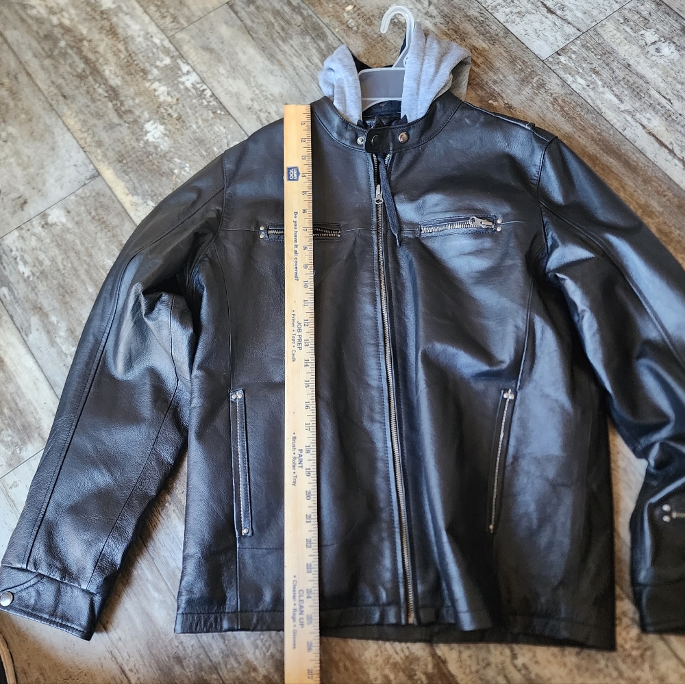 EMC woman leather jacket w/Harley patches